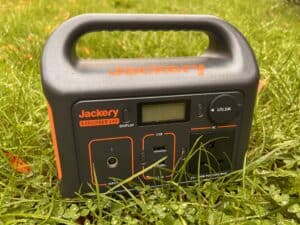 Jackery portable generator can power a portable heater